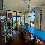 Con Vista E Piscina Villa *