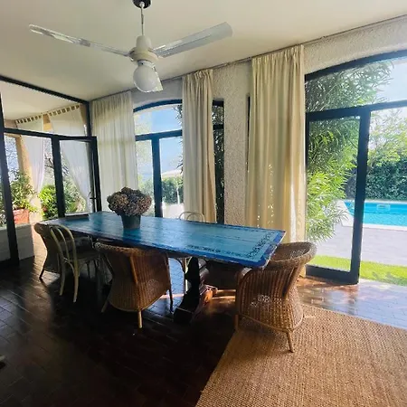 Con Vista E Piscina فيلة Moniga del Garda