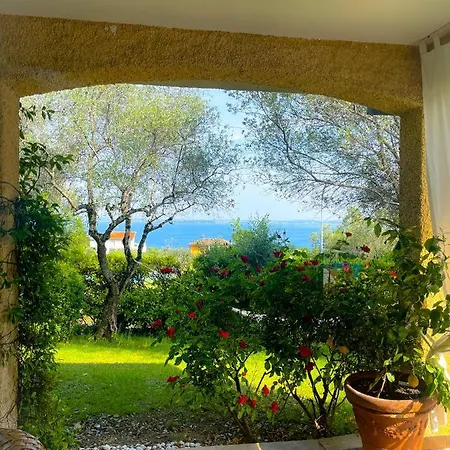 Con Vista E Piscina Villa *