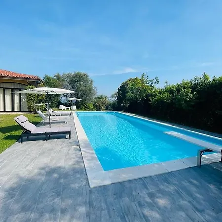 Con Vista E Piscina Moniga del Garda